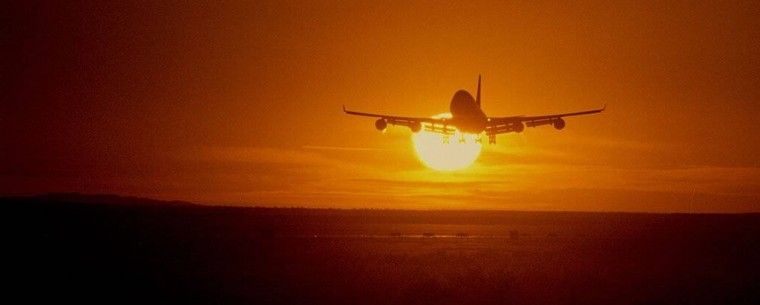 aereo-decollo-tramonto